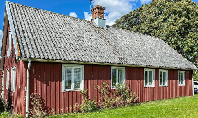 Laholm House | Beautiful home in Laholm with kitchen