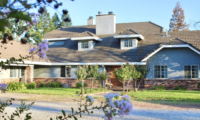 Junction House | Beautiful home in Redding!