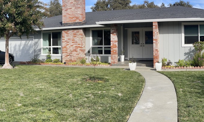 Santa Rosa House | Beautiful Home in Sonoma Wine Country