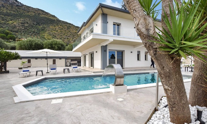 Sant'Onofrio House | Beautiful home in Trabia with private swimming pool, can be inside or outside