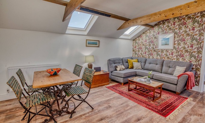 Sturton By Stow House | Beautiful Home with Stunning Countryside Views!