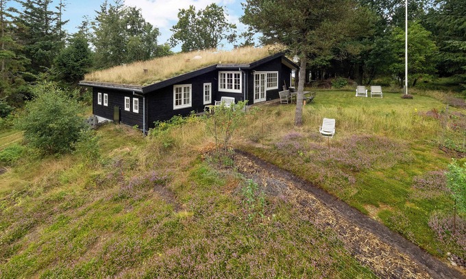 Fur House | Beautiful house, 1st row to the water