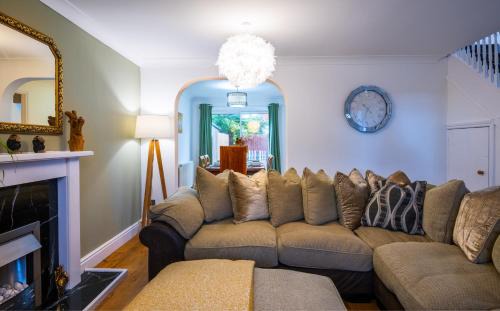 Cherry Hinton House | Beautiful House in South Cambridge, 14-Min Drive to the City Centre, Free Parking, No Sofabeds, Sleeps 6