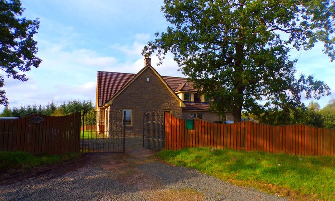 Falkirk House | Beautiful House in the Hamlet of Candie