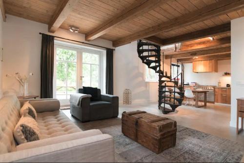 Abcoude Apartment | Beautiful House in The Middle of Nature
