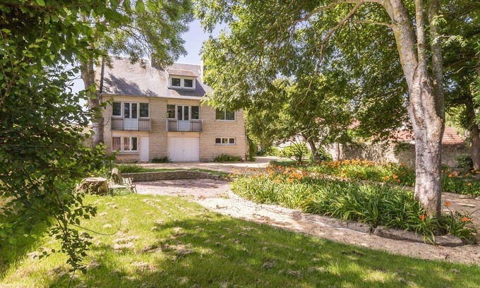 Ver-sur-Mer House | Beautiful house with sea view and fireplace