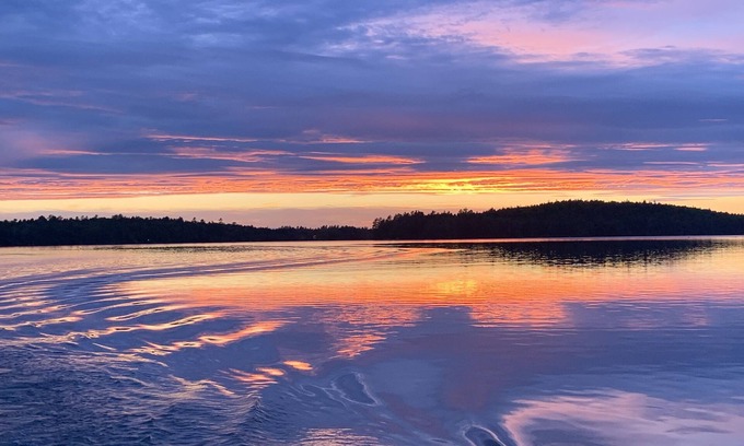 Northfield House | Beautiful Lake Front home w/Pool table and Bar.