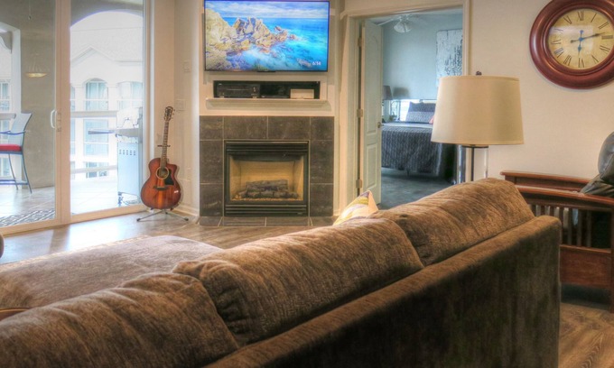 Osage Beach Condo | Beautiful Lakefront condo with stunning Lake views. NO stairs from parking lot