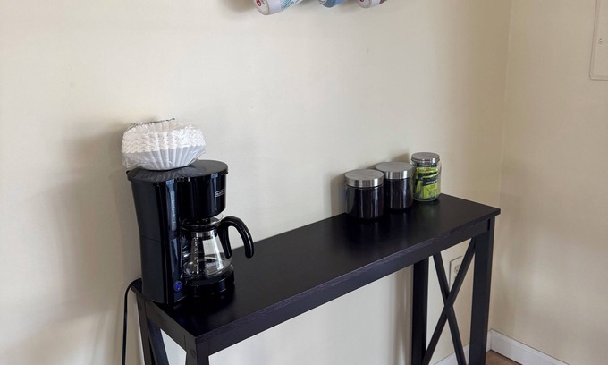 Warsaw House | Beautiful Lakehouse. Not lakefront, minutes from downtown Warsaw and Truman lake