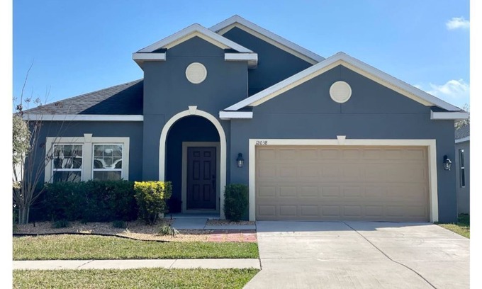 Gibsonton House | Beautiful large & comfortable new home-convenient location!