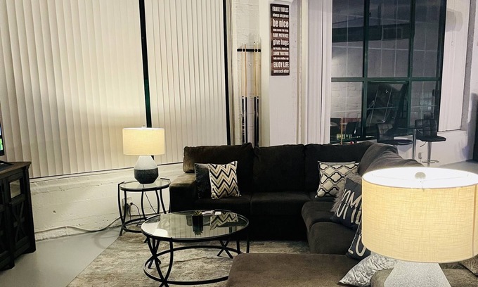 Downtown West Apartment | Beautiful Loft heart of downtown Stl