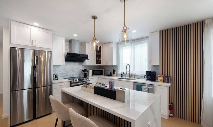 Westlake House | Beautiful Luxurious Coastal 4BR 2BA Home Near SF SFO