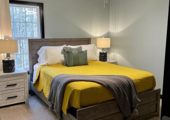 Fairview House | Beautiful Modern Mountain Home! Great location! Sleeps 10