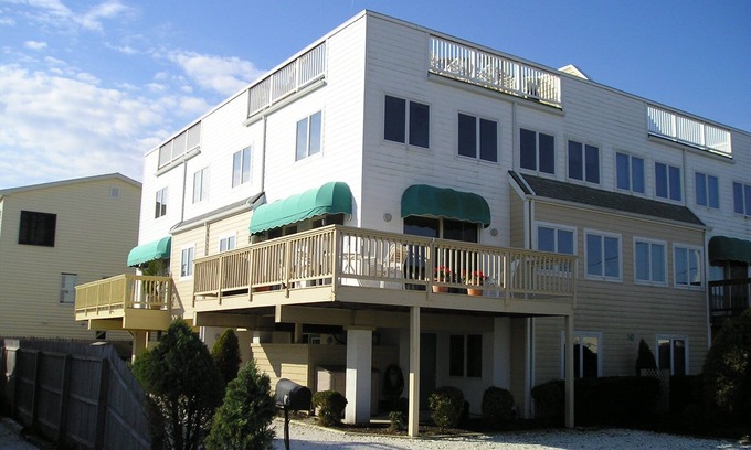 Rehoboth by the Sea House | Beautiful Ocean Block Condo In Dewey Beach- CONTACT OWNER BEFORE RESERVING!