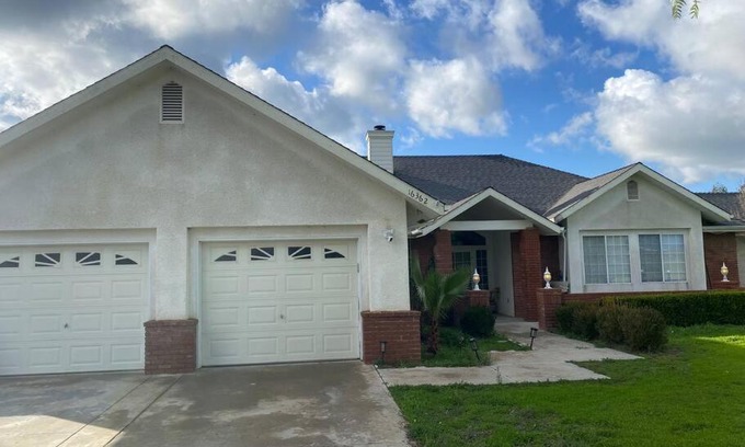Madera Villa | Beautiful peaceful desirable home in Madera Rancho