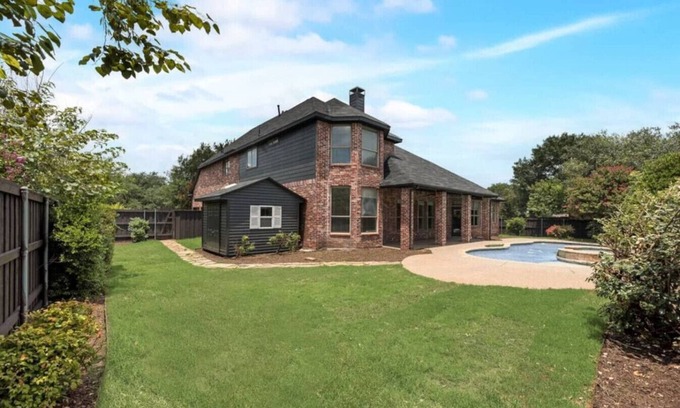 Allen House | Beautiful pool/SPA, Games, Movie Room and more