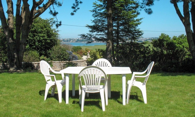 Saint-Pol-de-Leon House | Beautiful private villa for 4 guests with WIFI, TV, terrace and pets allowed