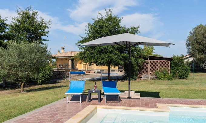 Manziana Villa | Beautiful private villa for 6 people with WIFI, private pool, A/C, TV, patio and pets allowed