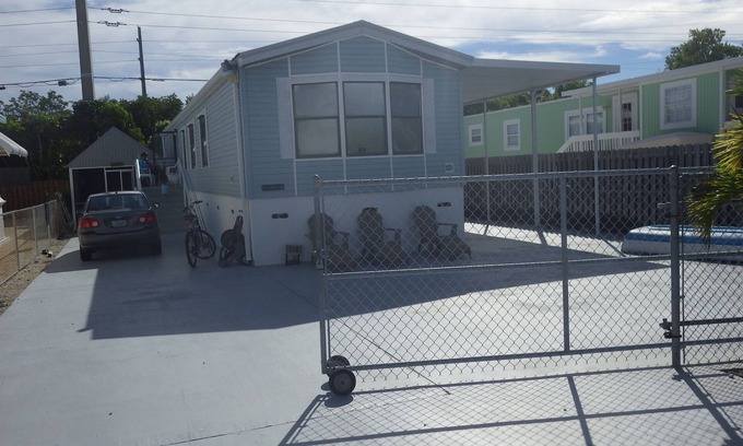 Tavernier House | Beautiful Private Community With Dining Shopping And Entertainment Nearby.