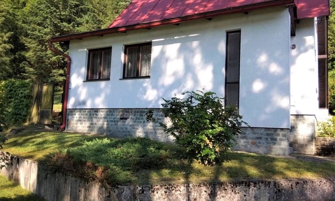 Zelezny Brod Villa | Beautiful private villa for 5 guests with TV, terrace and pets allowed
