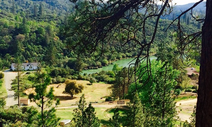 Redding House | Beautiful private ranch, near Shasta Lake and next to Sacramento River sleeps 42