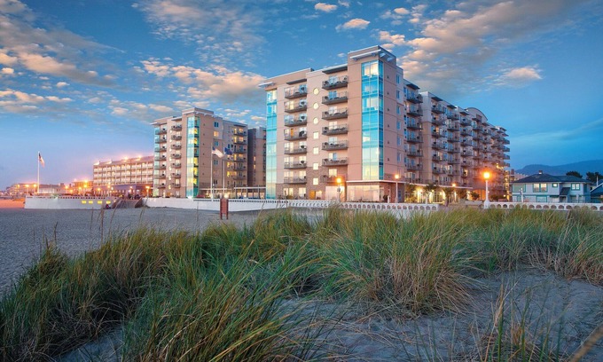 Seaside Gilbert District Resort | Beautiful resort in the heart of it all!