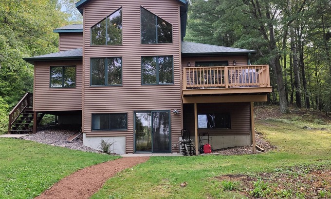 New Auburn Cabin | Beautiful retreat on Lower Long Lake, privacy and waterfront!