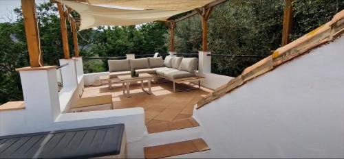 Comares House | Beautiful Rustic House