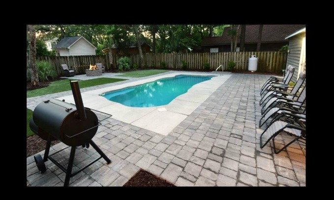 Tranquil Harbour House | Beautiful & Spacious 4BR/2BA Duplex/House-POOL & FIRE PIT-Sleeps10