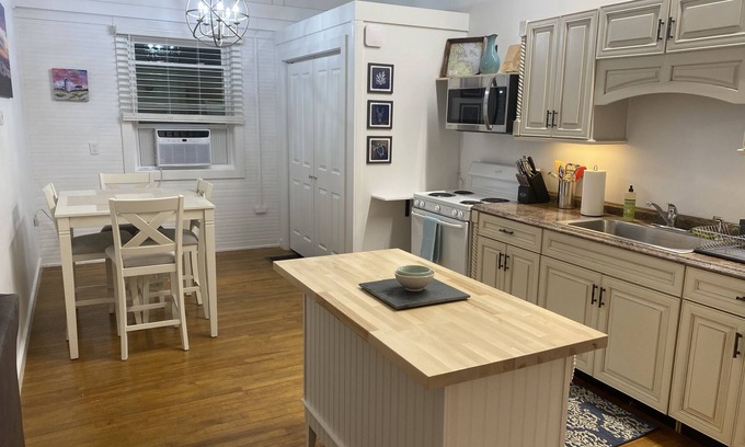 Manset Apartment | Beautiful two-bedroom in Manset Village