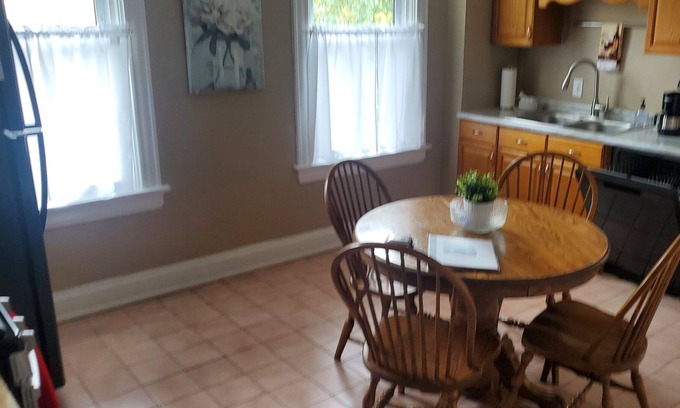 Roselawn Finance Apartment | Beautiful unit in college hill cincinnati