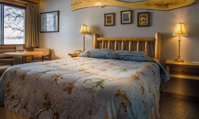 Rice Lake Apartment | Beautiful view of the lake from Room 2 called - Songbird Nest - Curriers Lakeview Lodge