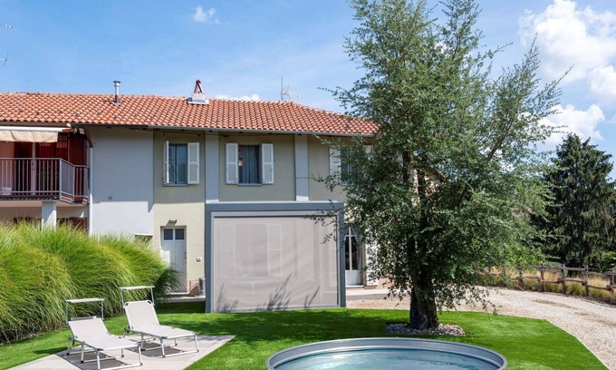 Portacomaro House | Beautiful villa for 4 guests with WIFI, private pool, TV, terrace and parking