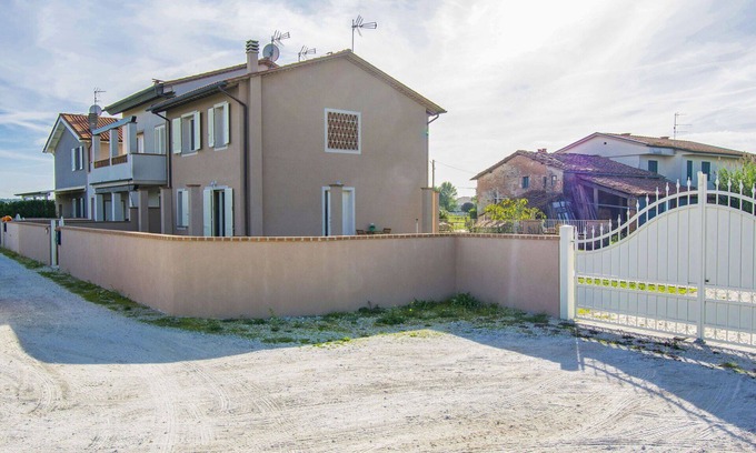 Cascine-La Croce House | Beautiful villa for 6 people with WIFI, A/C, TV, patio and pets allowed