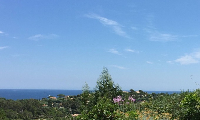 Guerrevieille Villa | Beautiful villa, sea view on the golf course of Saint Tropez, private pool & tennis