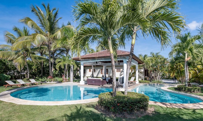 Bavaro Villa | Beautiful Villa with Pool Gym and Maid