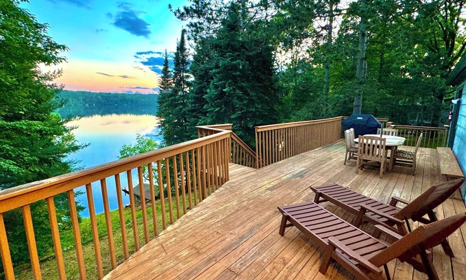 Chippewa Falls House | Beautiful Waterfront Memories on Western Wisconsin's Premier Recreational Lake