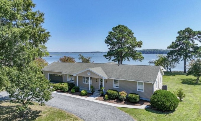 Onancock House | Beautiful waterfront family friendly home.