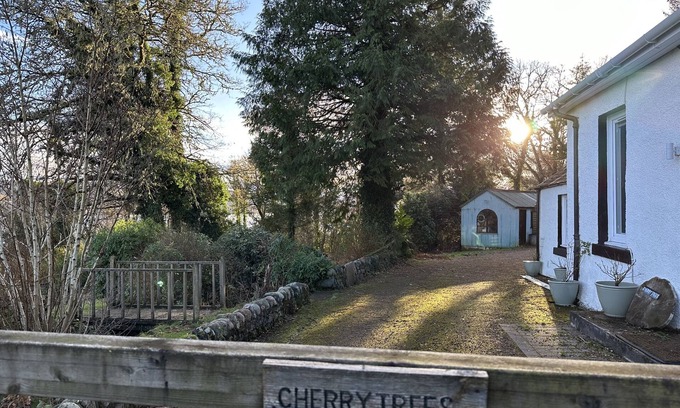 Furnace Cottage | Beautifully Appointed, Cosy 3 Bedroom Cottage