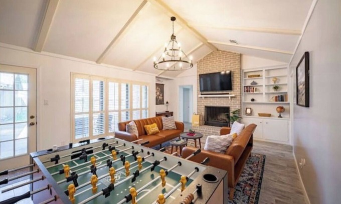 Sharpstown House | Beauty Cozy Modern 4BRs Home