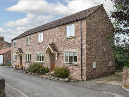 Bishop Monkton House | Beckside Cottage