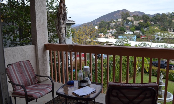 Los Angeles Bed & Breakfast | Bed and Breakfast in Hollywood Hills
