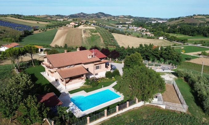 Sant'Omero Bed & Breakfast | Bed and Breakfast a casa di Valerio