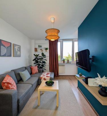 Muranow Apartment | Bella Luna Luxury Suites - Warm & Modern Apt Near Old Town & Museums