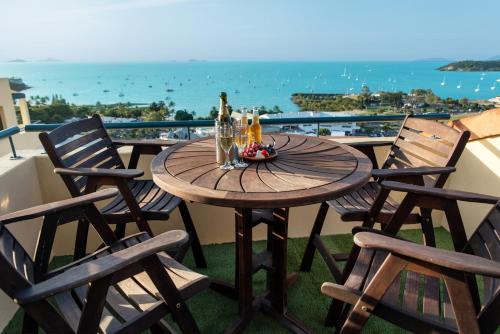 Airlie Beach Apartment | Bella Paradiso