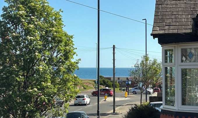 Whitley Bay House | Bella's Beach House - less than 100m from the seafront in Whitley Bay!