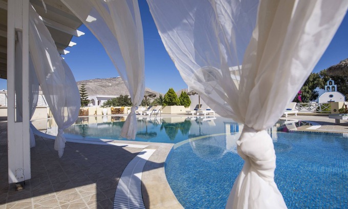 Agios Georgios Hotel | Bella Santorini