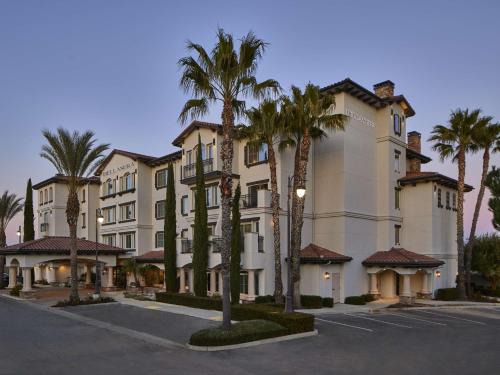 Paso Robles Hotel | Bellasera Hotel & Suites Paso Robles, Tapestry by Hilton