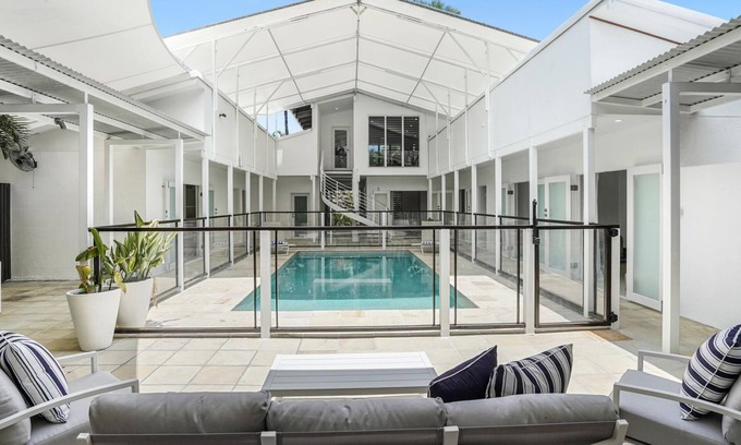 Trinity Beach House | Belle Escapes Villa Rosa just minutes to Trinity Beach