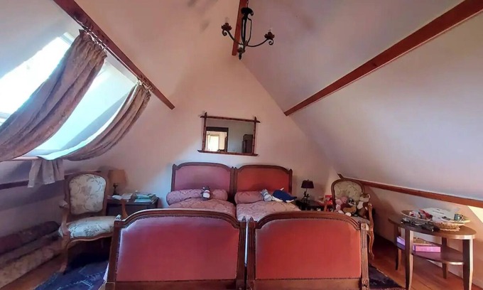 Peaule House | Belle et Très Confortable Maison en Pierres